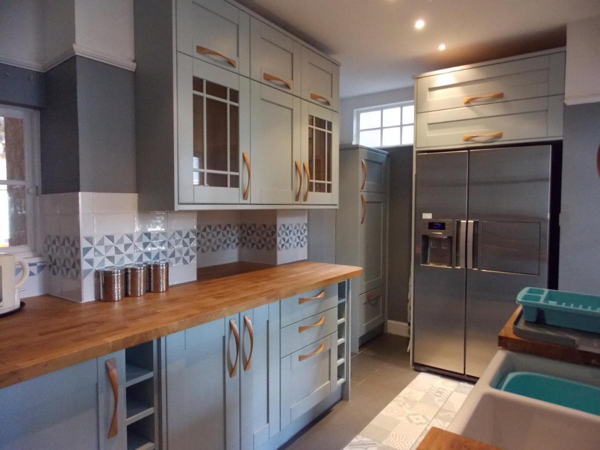 Апартаменти Carvetii - Halite House - 3 Bed House Sleeps Up To 5 People Tillicoultry Екстер'єр фото
