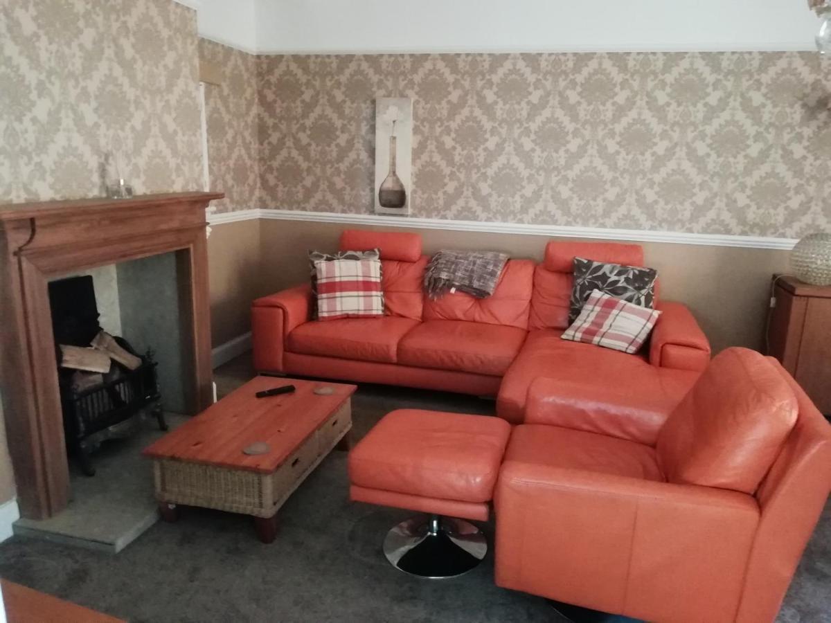 Апартаменти Carvetii - Halite House - 3 Bed House Sleeps Up To 5 People Tillicoultry Екстер'єр фото