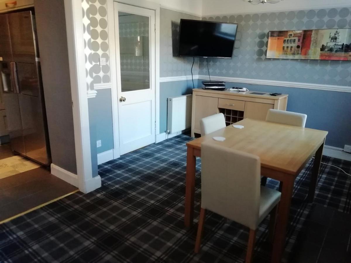 Апартаменти Carvetii - Halite House - 3 Bed House Sleeps Up To 5 People Tillicoultry Екстер'єр фото